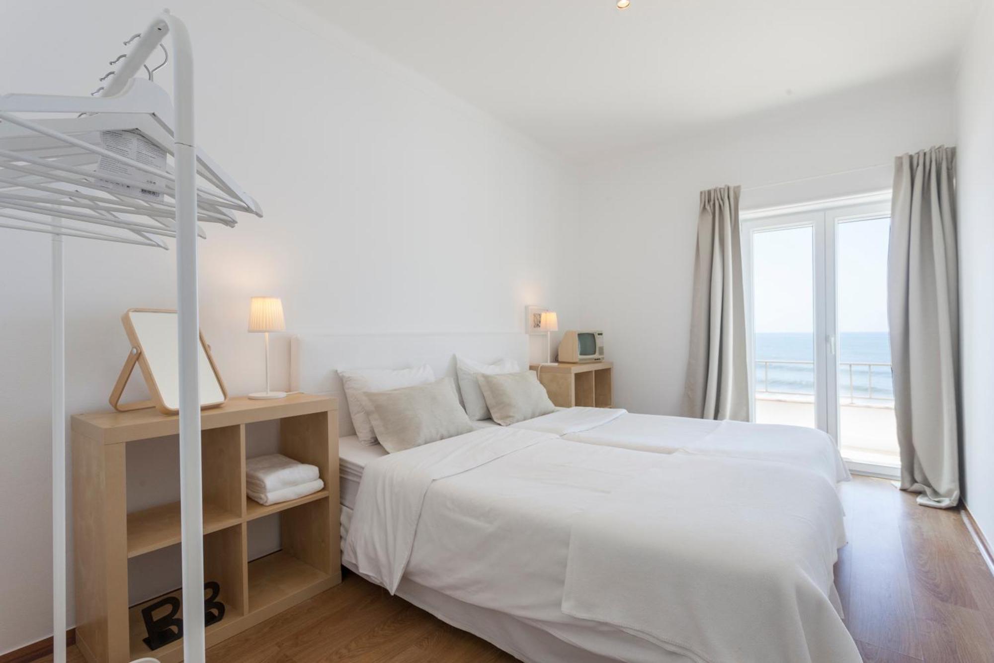 Blue Buddha Beach Rooms & Suites Ericeira Esterno foto