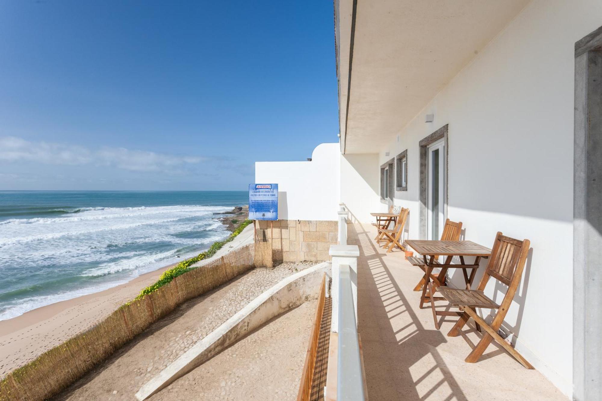 Blue Buddha Beach Rooms & Suites Ericeira Esterno foto