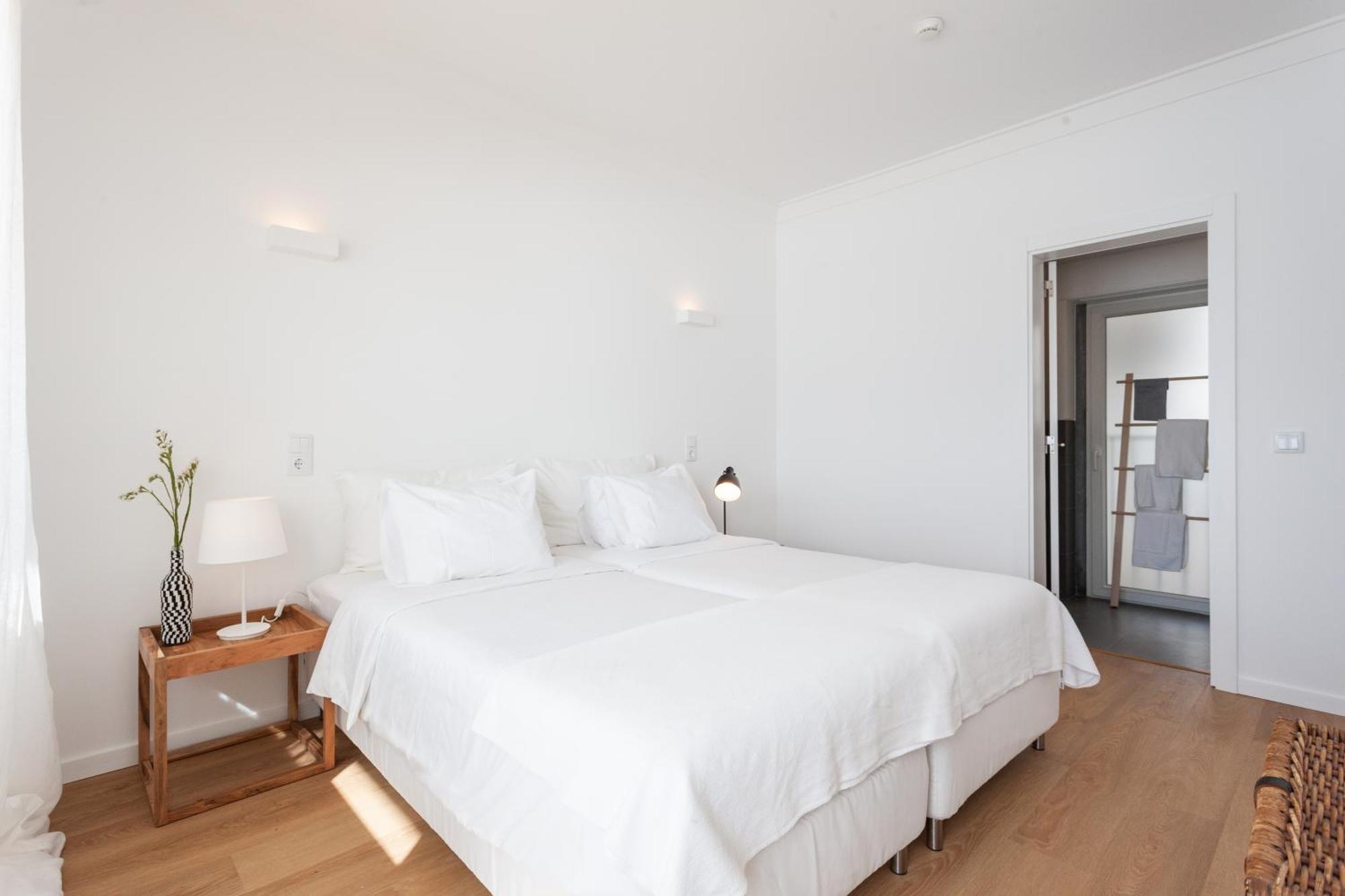 Blue Buddha Beach Rooms & Suites Ericeira Esterno foto