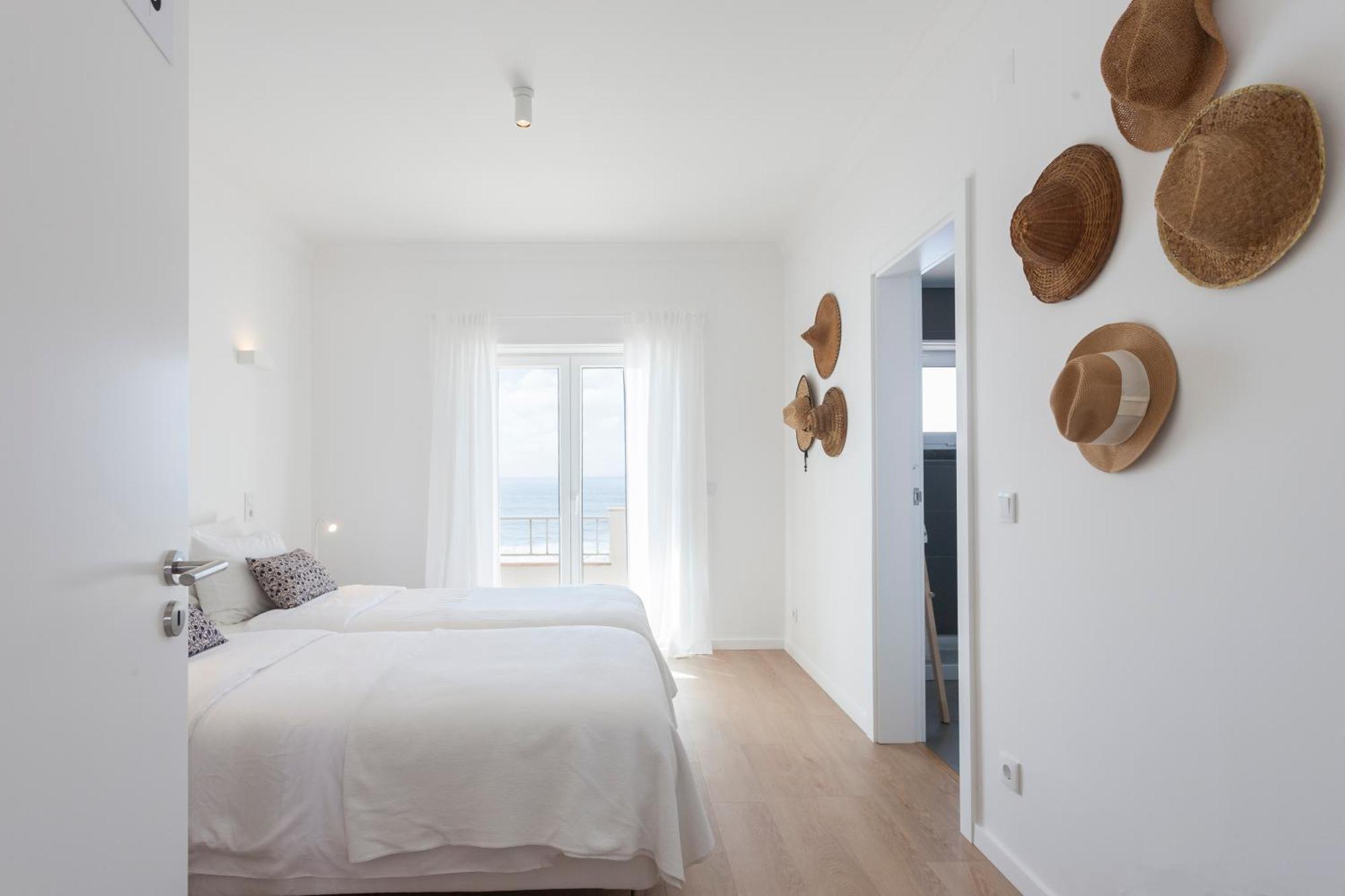 Blue Buddha Beach Rooms & Suites Ericeira Esterno foto